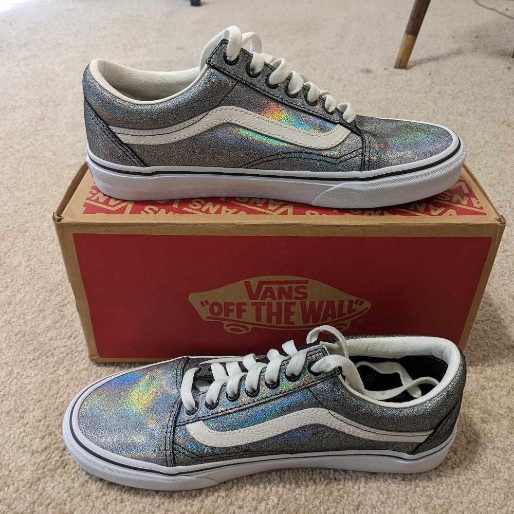 NWOT Vans Old Skool Prism Suede Unisex Shoe Size 9 Women's Silver Shimmer